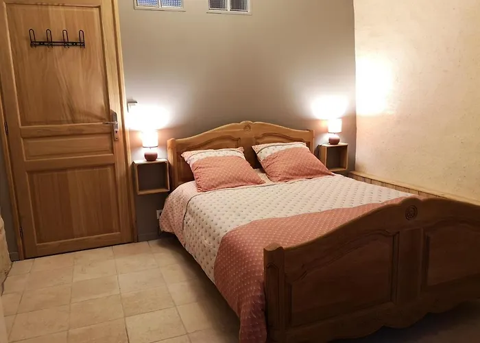 Les Genets 度假居 *